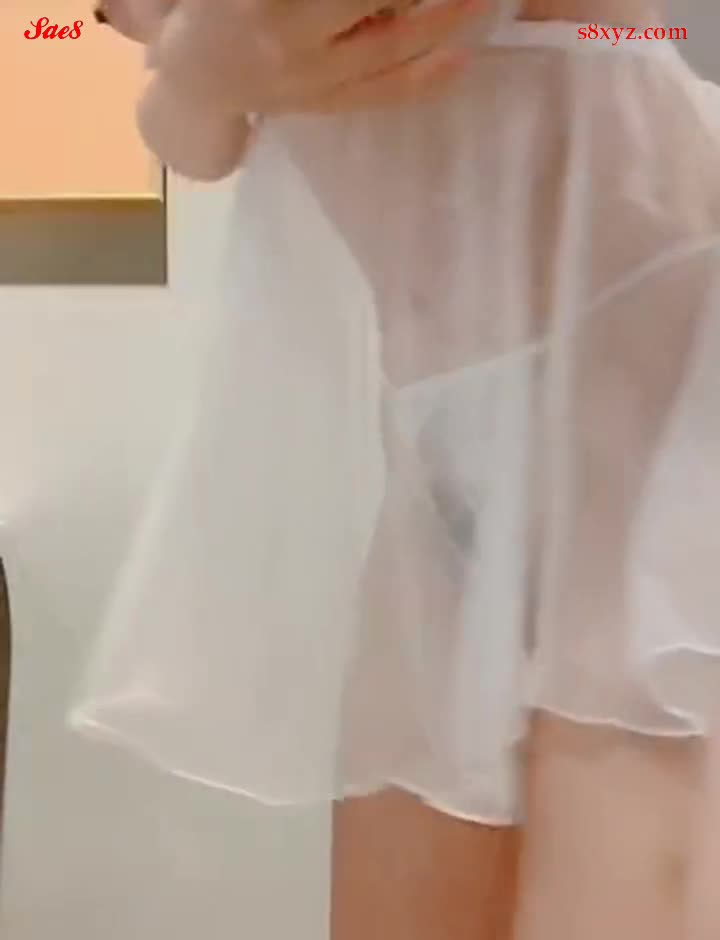美巨乳白纱裙